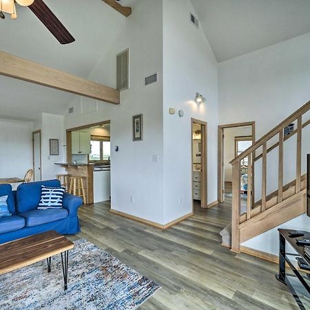 Avon Home On The Channel With Hot Tub And Deck! Extérieur photo